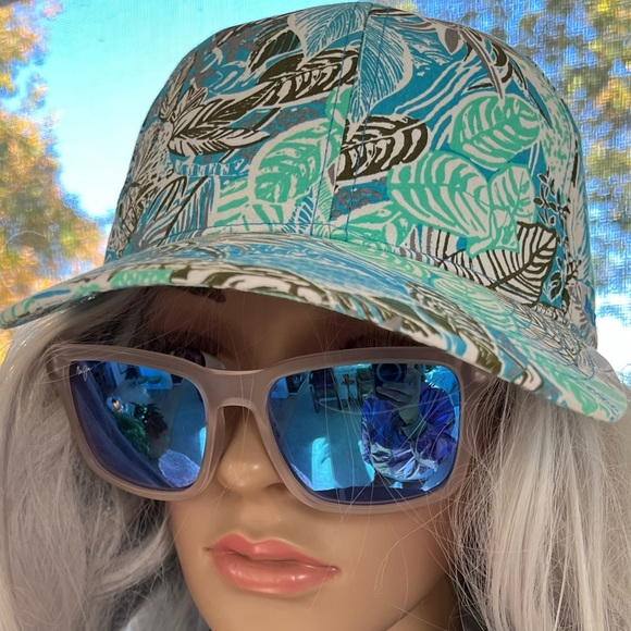 Blue Hat - Picture 1 of 4